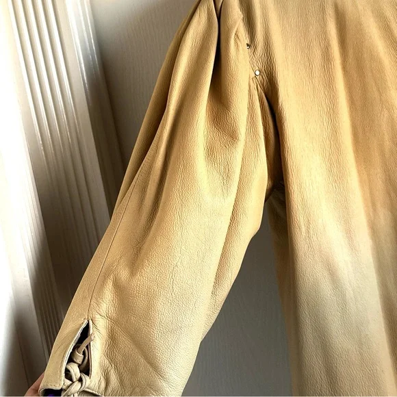 Vintage 80s 90s New Zealand Beige Snap Button-Front Boutique Leather Jacket